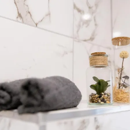 The Border Premium *